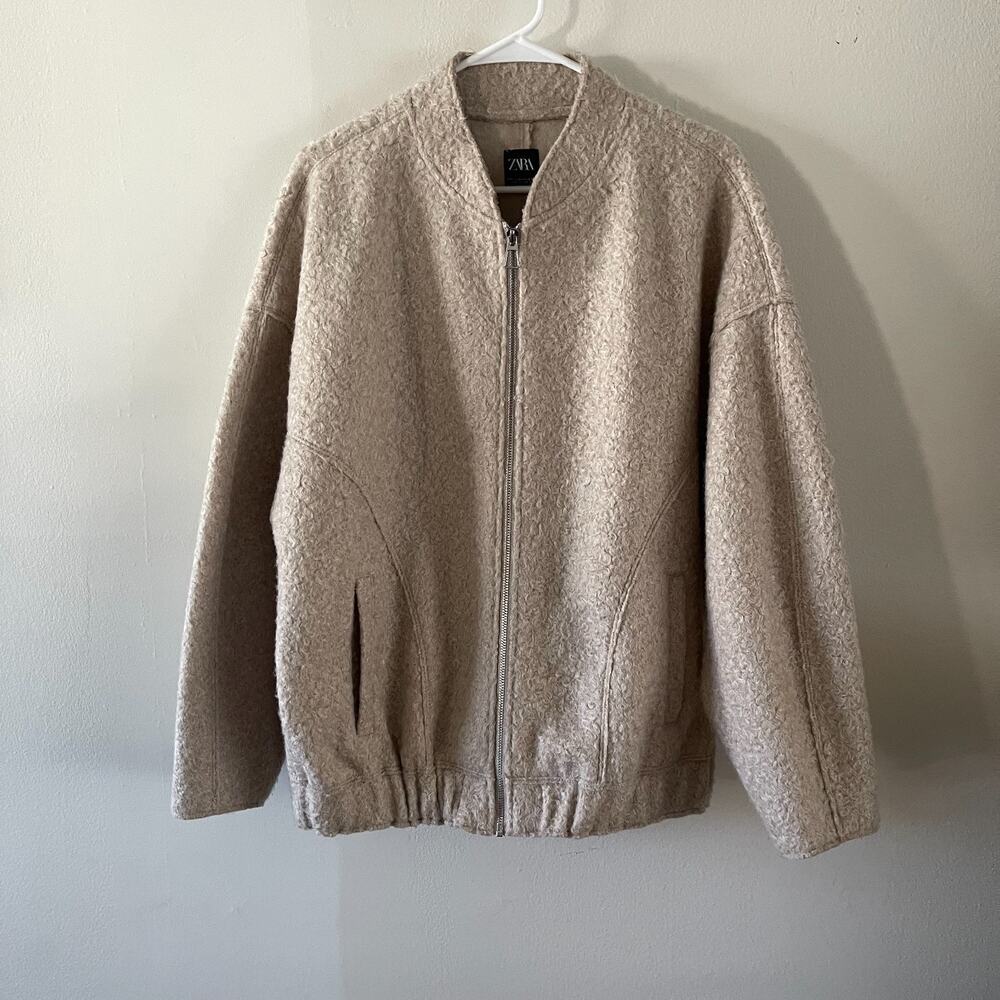 Zara Boucle Bomber Jacket ML Womens Beige Cream Textured Oversized Knit Coat